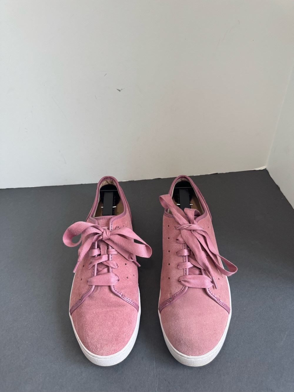 Vionic Keke mauve/lavender suede wide satin laces sneakers. Size 9.5 - Picture 2 of 14